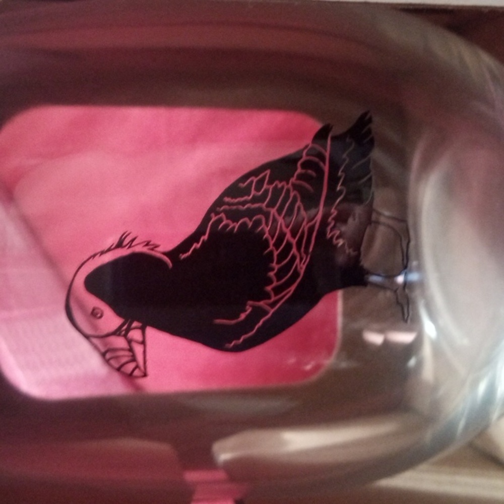 Salty Raven  Wine glasses. 8 oz . Clear with Spooky Tree and Black Birds - Picture 2 of 4